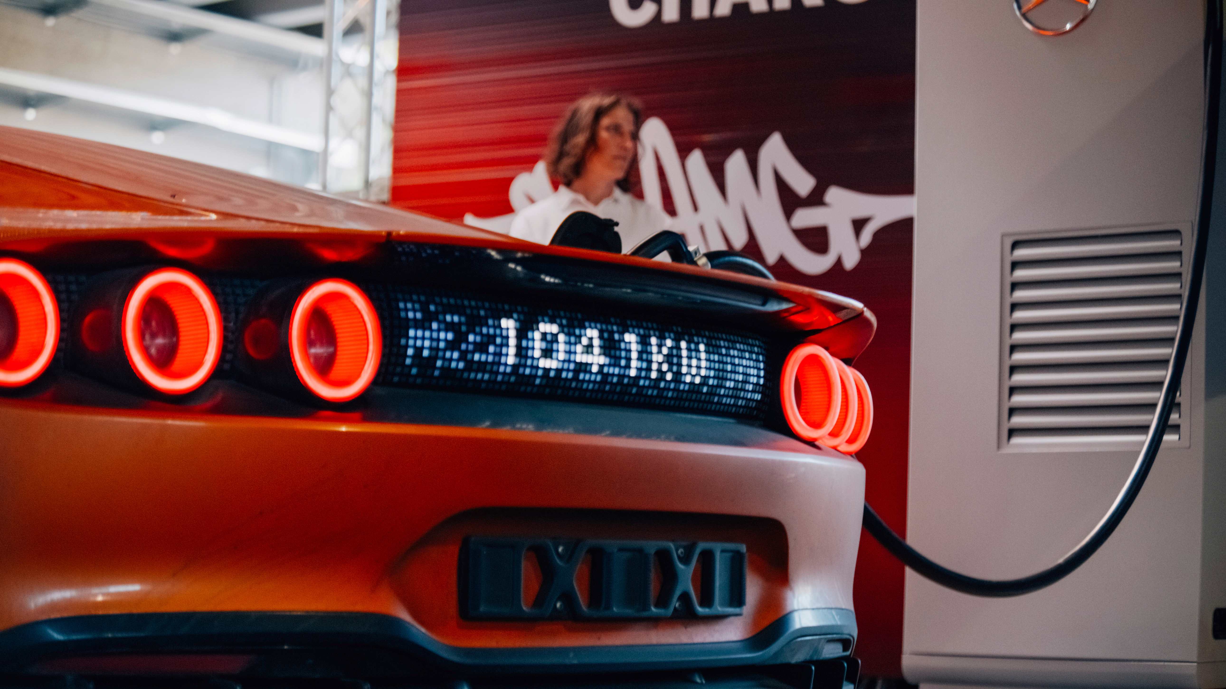 圖3、創下超過 1 百萬瓦充電功率紀錄，僅需 1 分鐘，即可補能約 125 公里（WLTP）